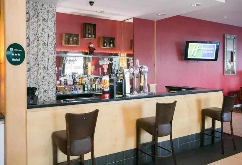 호텔 Holiday Inn Express Antrim, An Ihg