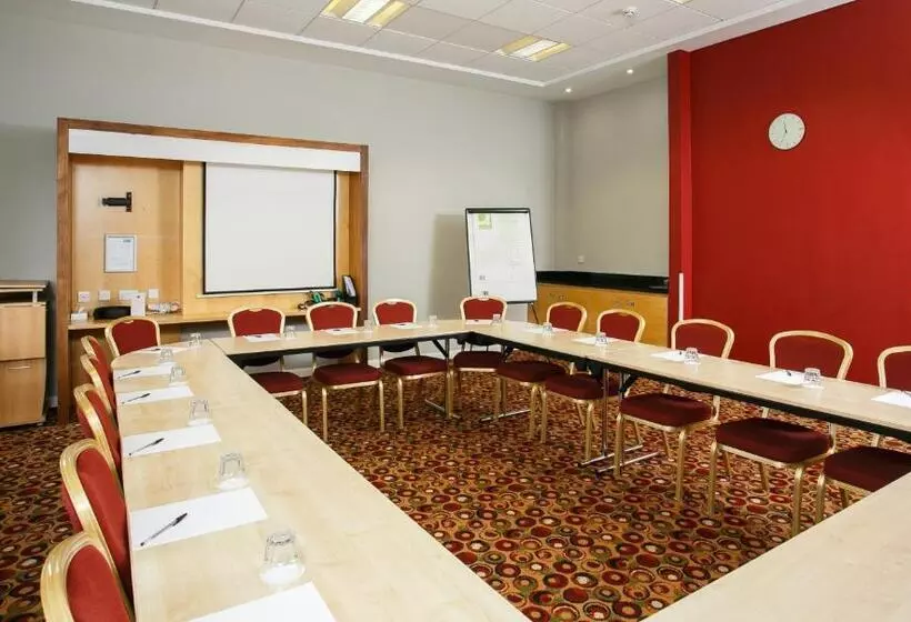 호텔 Holiday Inn Express Antrim, An Ihg