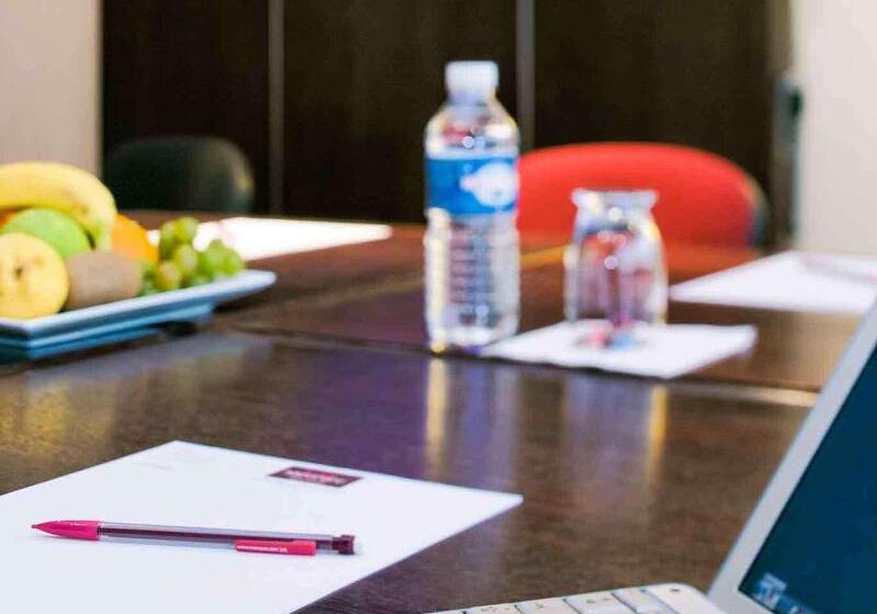 هتل Hôtel Mercure Rennes Cesson