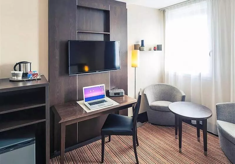 ホテル Hôtel Mercure Rennes Cesson