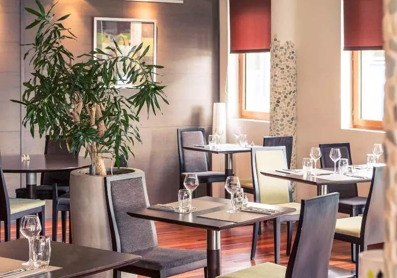 ホテル Hôtel Mercure Rennes Cesson