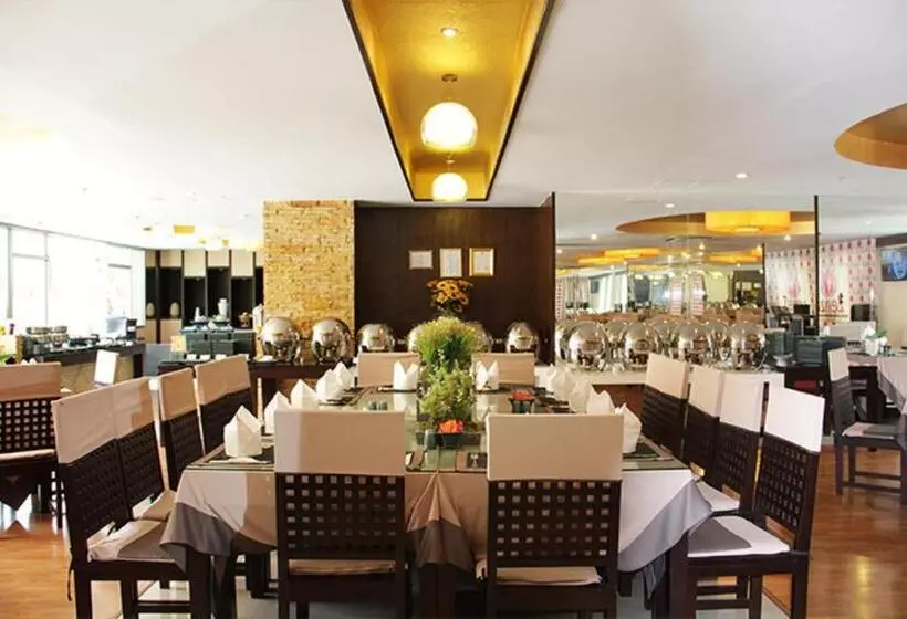 בית מלון כפרי Maninarakorn