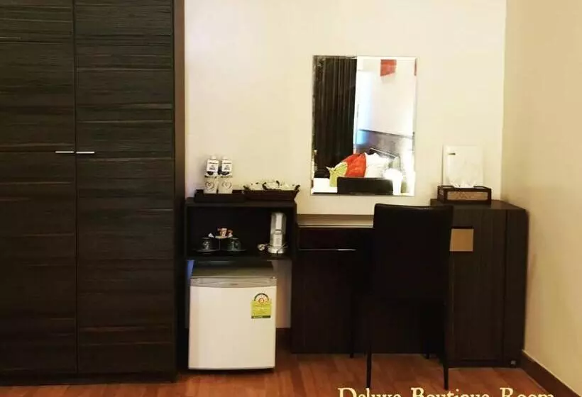 בית מלון כפרי Maninarakorn