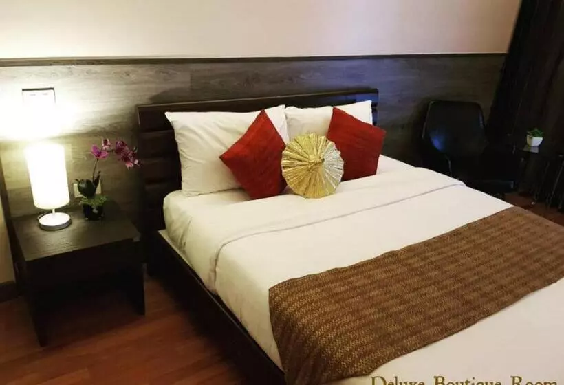 בית מלון כפרי Maninarakorn