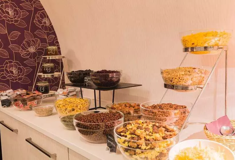 Отель President