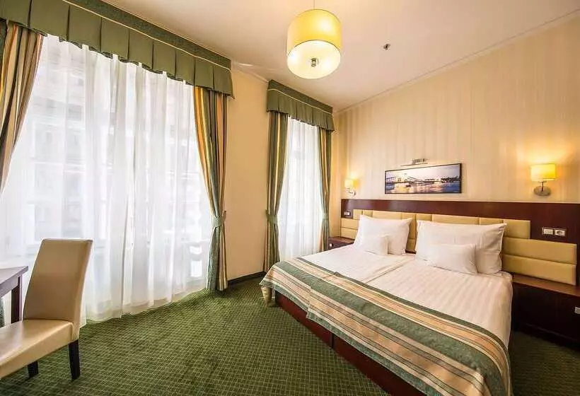 Отель President