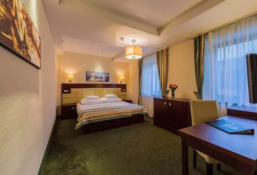 Отель President