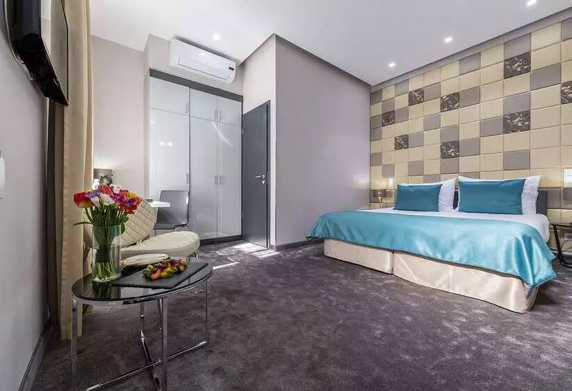 Отель President