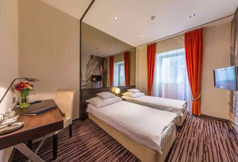 Отель President