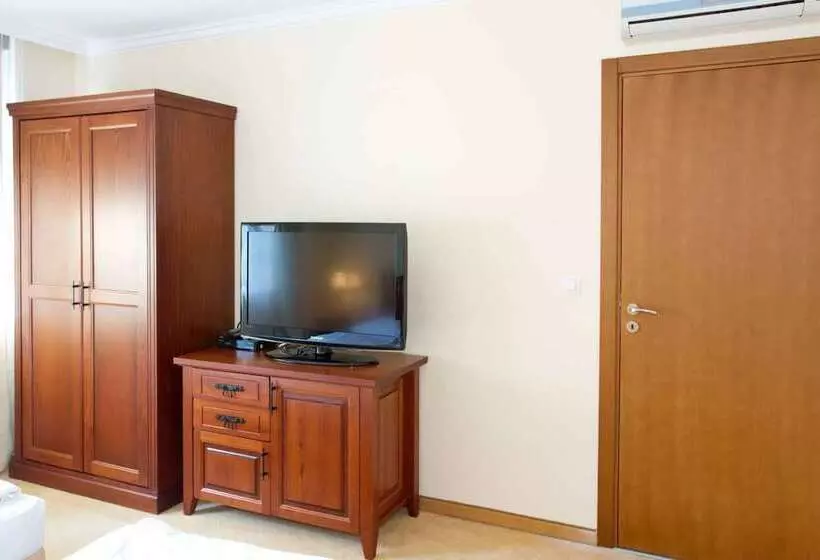 Отель Santa Marina Holiday Village