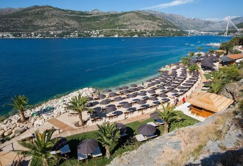 فندق Valamar Lacroma