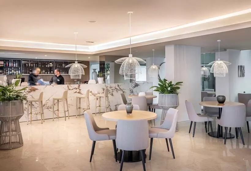 فندق Valamar Lacroma