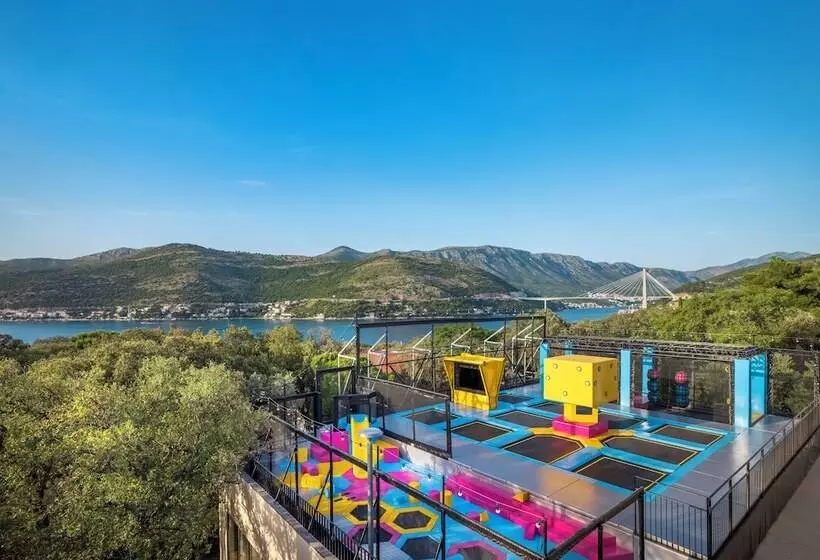 فندق Valamar Lacroma