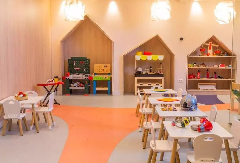 فندق Valamar Lacroma