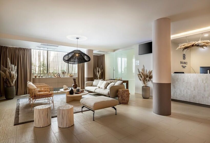 ホテル Valamar Lacroma