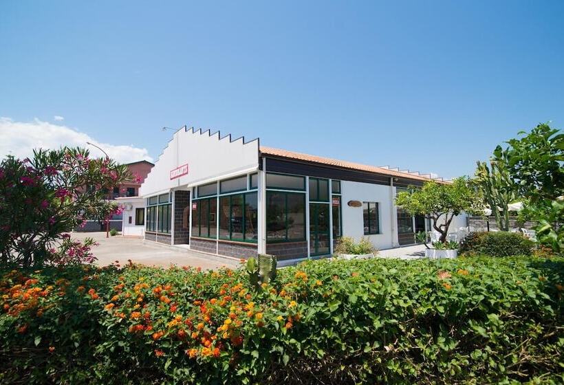 فندق Villaggio Alkantara