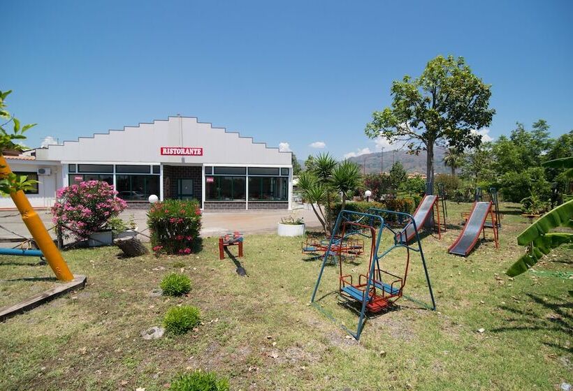 فندق Villaggio Alkantara