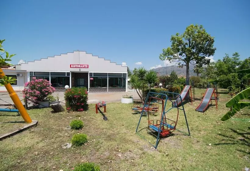 Hotel Villaggio Alkantara