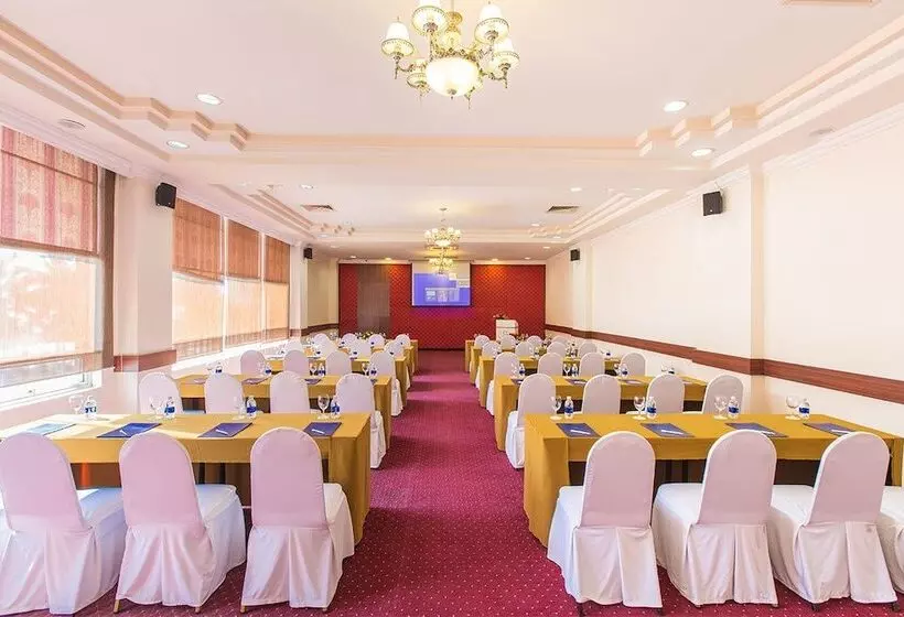 Yasaka Saigon Nha Trang Hotel & Spa