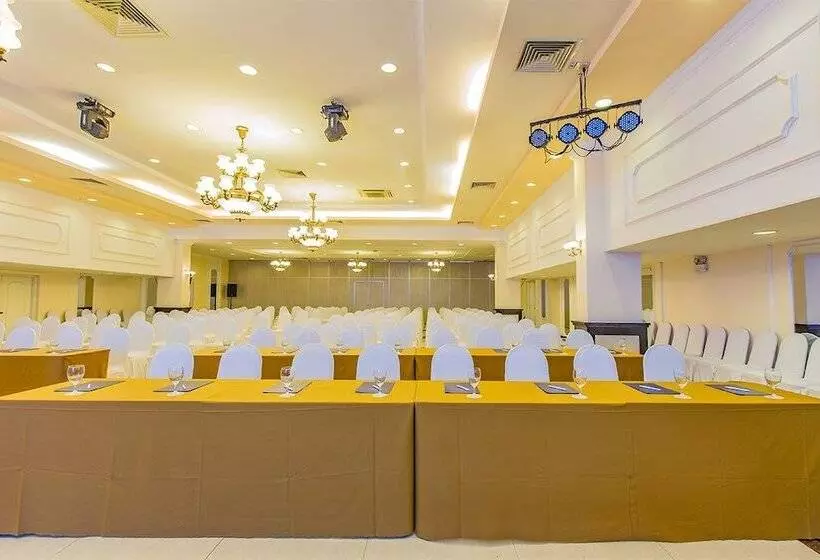 Yasaka Saigon Nha Trang Hotel & Spa