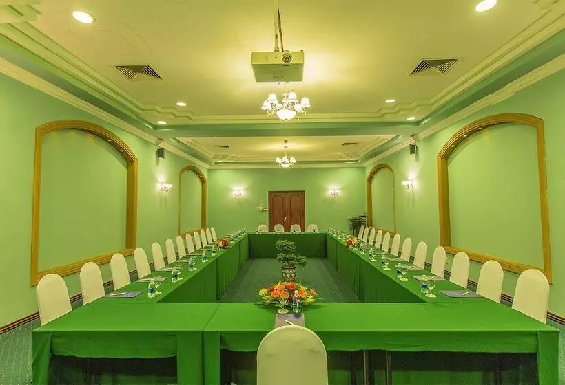 Yasaka Saigon Nha Trang Hotel & Spa