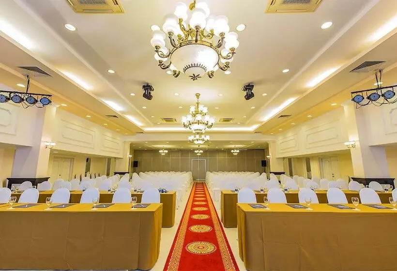 Yasaka Saigon Nha Trang Hotel & Spa