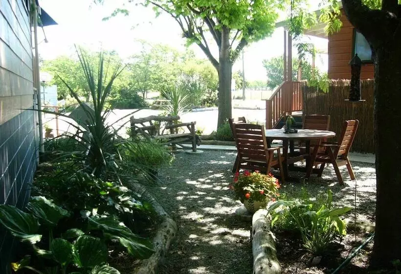 Serenity Motels