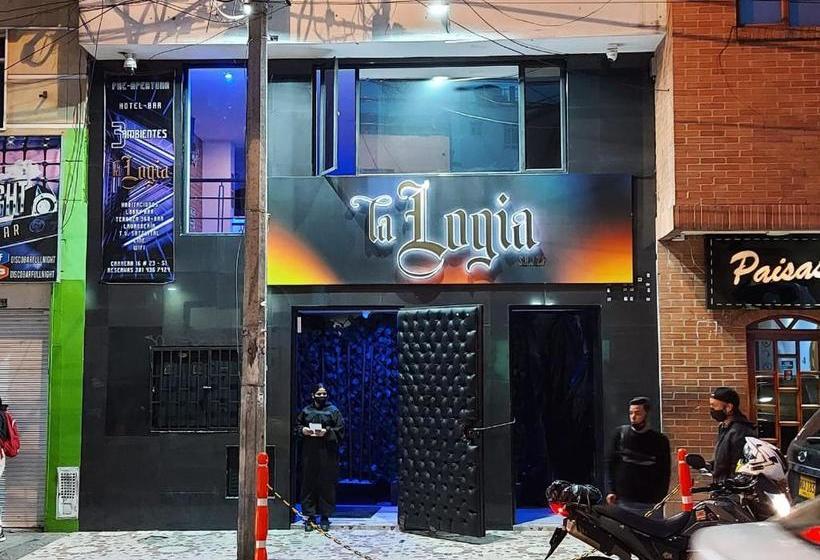 בית מלון כפרי La Logia  Gastrobar