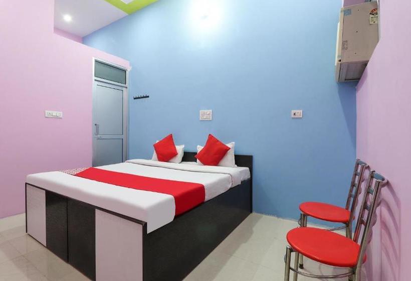 فندق Oyo 73984 Jatin