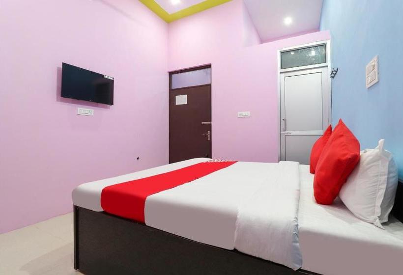 فندق Oyo 73984 Jatin