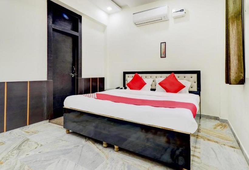 호텔 Oyo 77516  Swastik