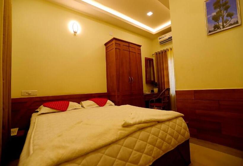 فندق Sapphire Inn