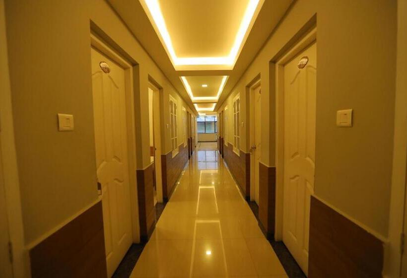 فندق Sapphire Inn