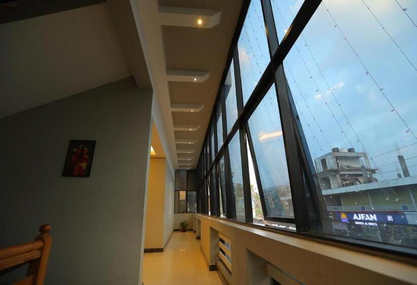 فندق Sapphire Inn