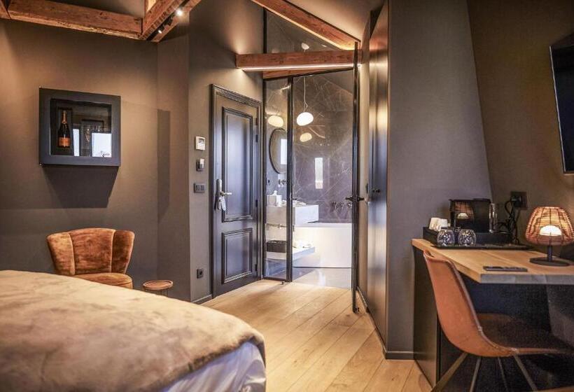 تختخواب و صبحانه Oniro Luxury Rooms & Wellness Suites