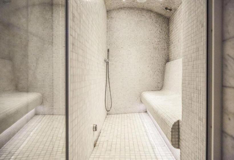 تختخواب و صبحانه Oniro Luxury Rooms & Wellness Suites