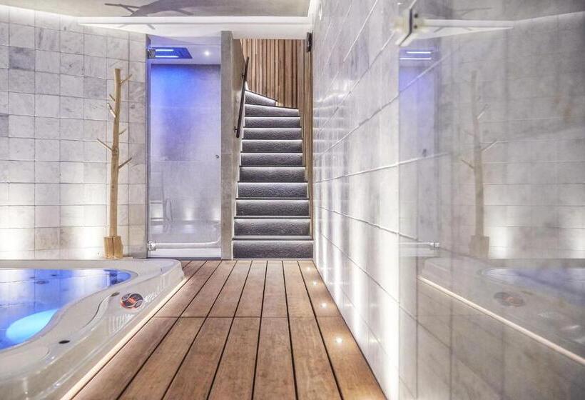 تختخواب و صبحانه Oniro Luxury Rooms & Wellness Suites