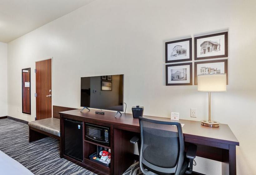 Cobblestone Hotel & Suites   Little Chute