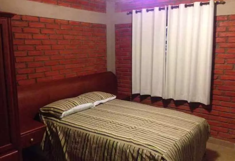 هتل Mesón De Santa Ana