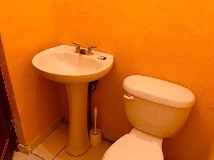 هتل Mesón De Santa Ana