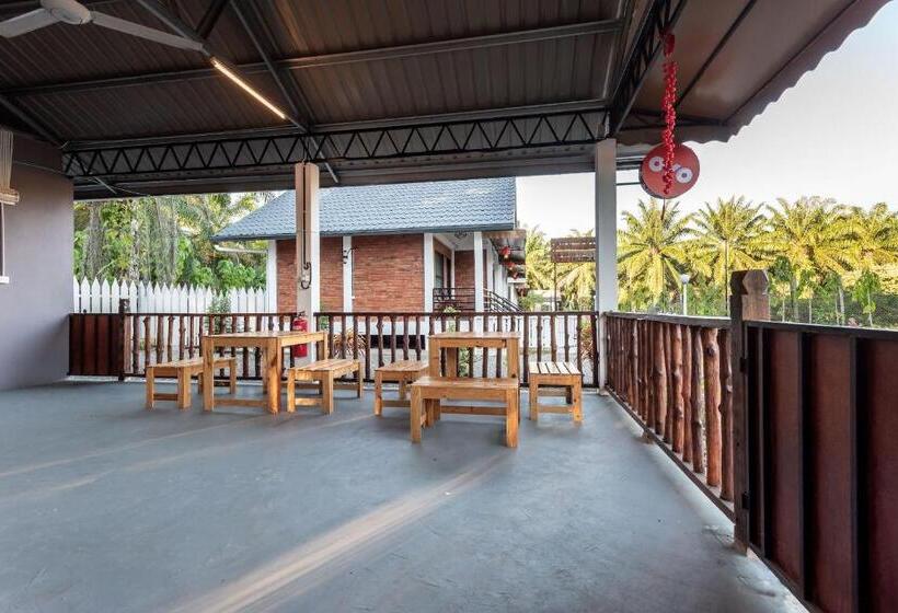 호텔 Oyo 90149 Pua Family Semporna