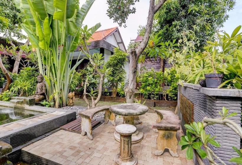 Hotel Oyo 90167 Kubu Gdk Pertiwi