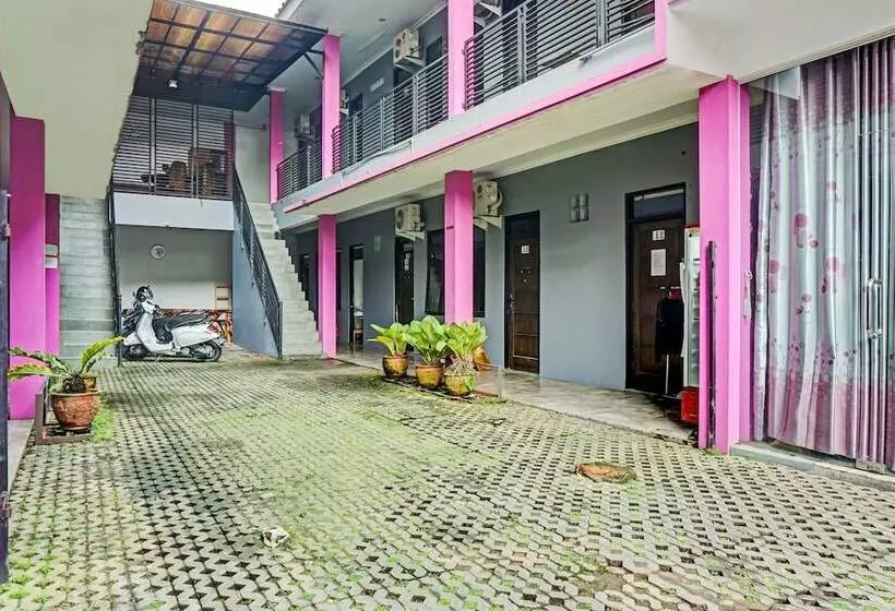 ホテル Oyo 90187 Puri Alissa Syariah