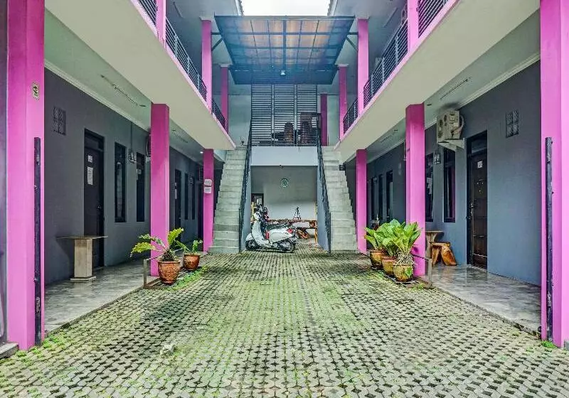 ホテル Oyo 90187 Puri Alissa Syariah