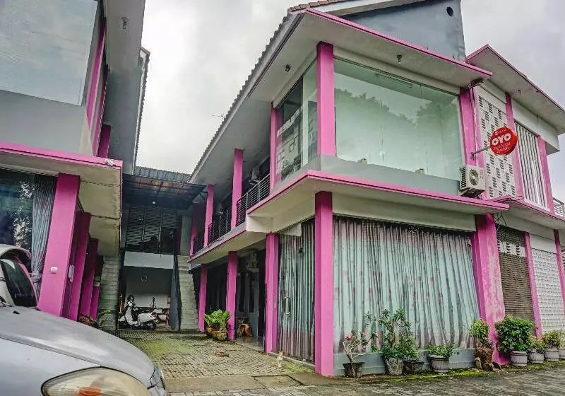 ホテル Oyo 90187 Puri Alissa Syariah
