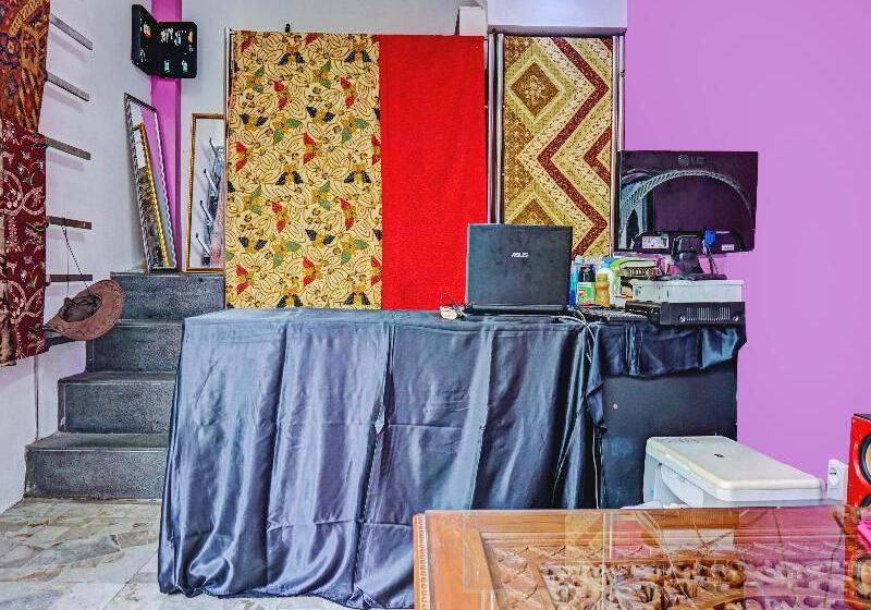 Hotell Oyo 90187 Puri Alissa Syariah