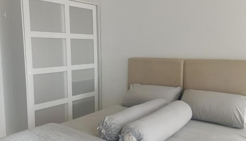 בית מלון כפרי Rika Akasa Apartment Bsd