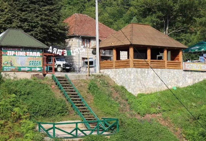 پانسیون Tara Bridge Castle
