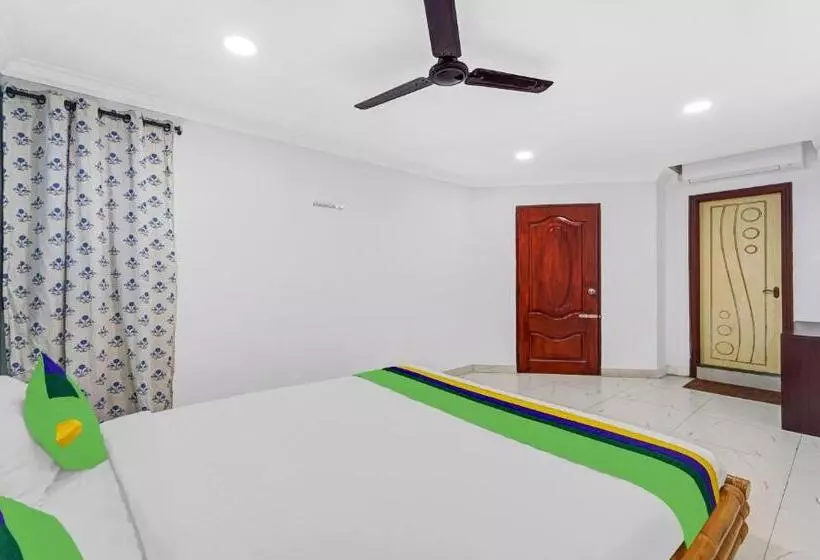 پانسیون Treebo Signature Grande