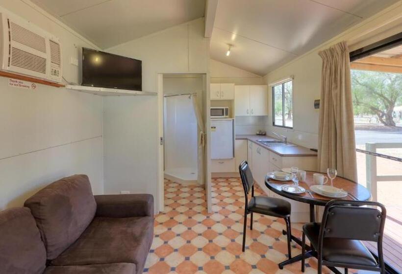 Отель Cobar Caravan Park